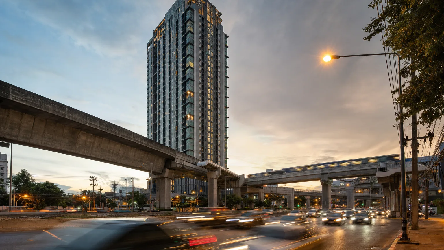 รีวิว The Saint Residences คอนโดไฮไรส์ริมถนนวิภาวดีรังสิต ใกล้ MRT พหลโยธิน เขตจตุจักร