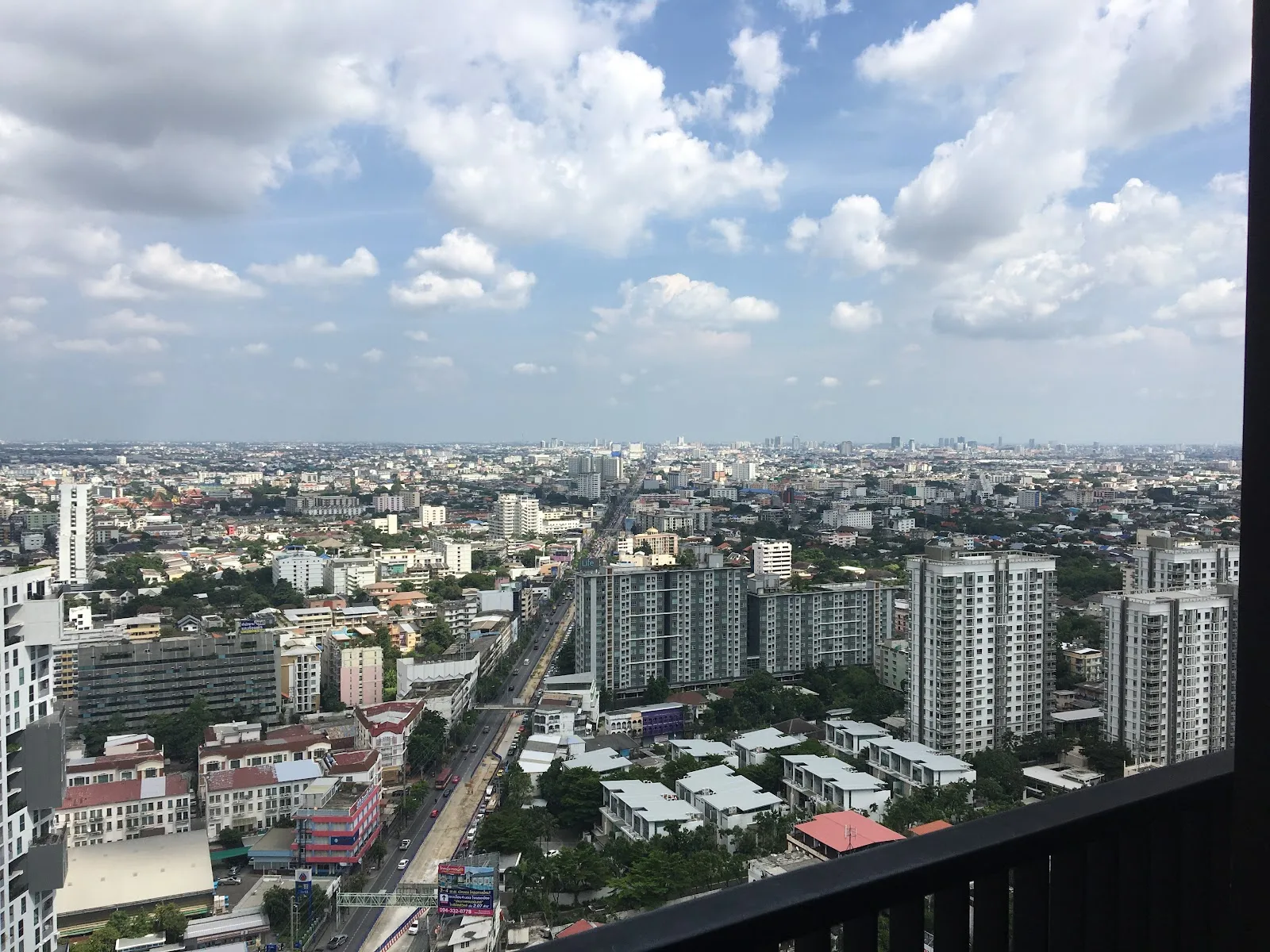 ภาพจริงของ วิสซ์ดอม อเวนิว รัชดา-ลาดพร้าว ย่านจตุจักร จาก Google Maps (รูปที่ 4)