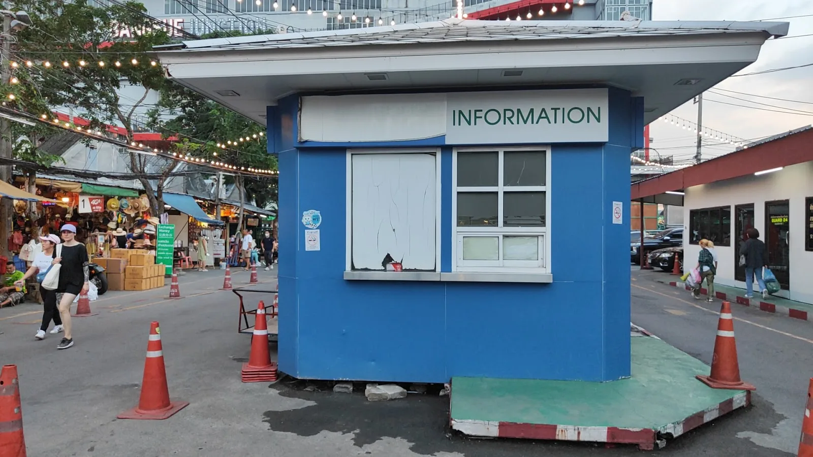 ภาพจริงของ ร้านหนังสือมือ2 ย่านจตุจักร จาก Google Maps